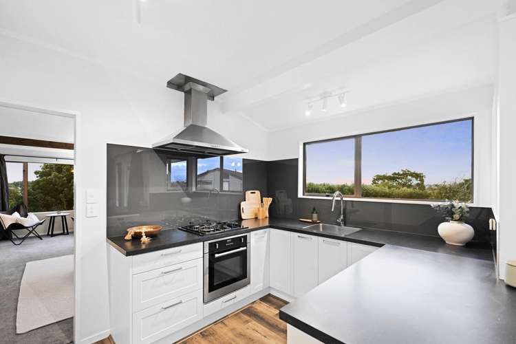 12 Pohutukawa Drive Pukete_3