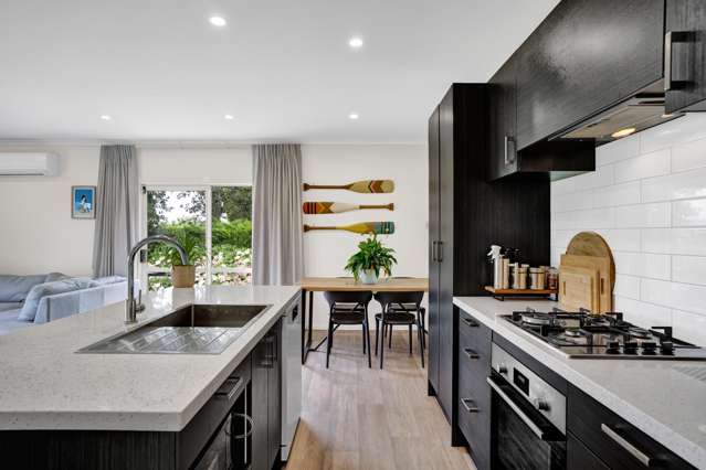 8 Manatu Lane Inglewood_4