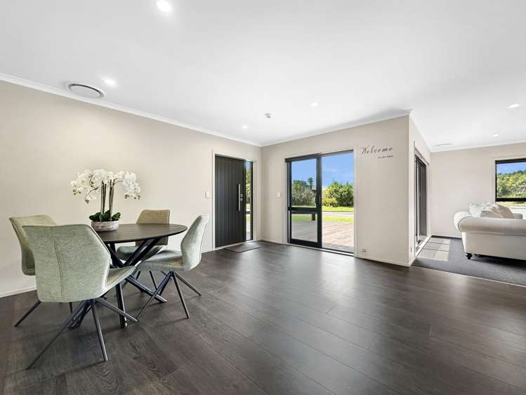 1 Montgomery Crescent Kinloch_11