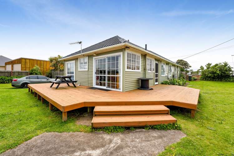 2 Egmont Street Patea_16