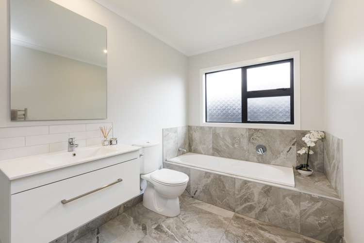 1 Serenity Crescent Kelvin Grove_17