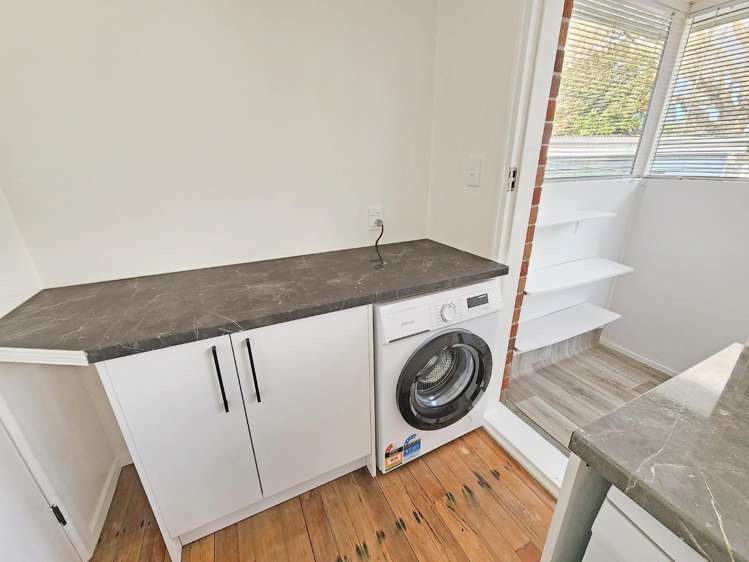 10 Amberley Grove 10609_9