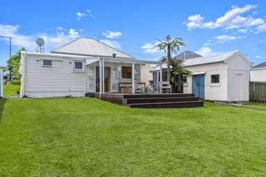 1/3 Aramoana Avenue_3