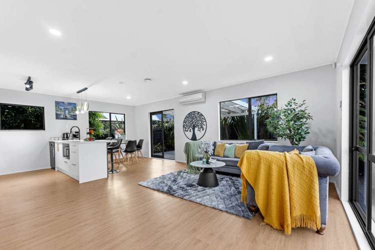 18B Glengarry Road Glen Eden_11