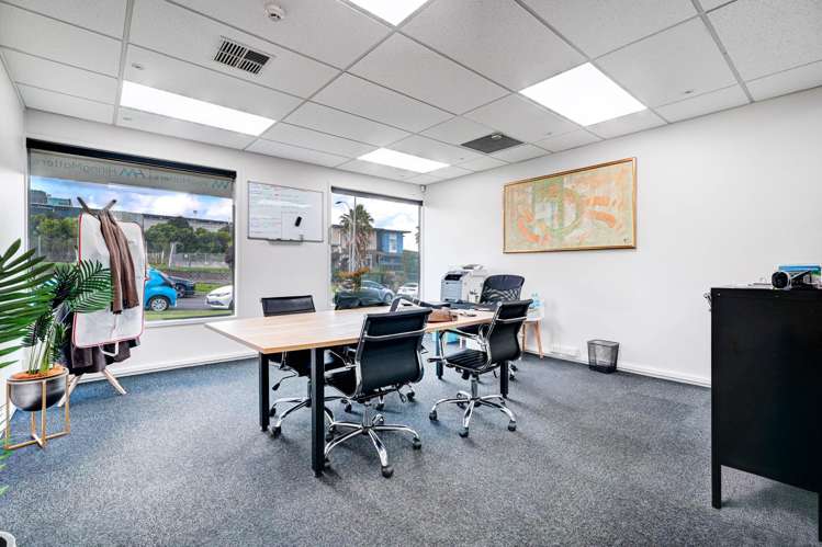 1A/3 Ceres Court Rosedale_8