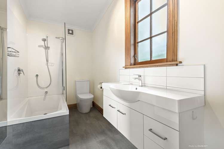 121 Hanson Street Newtown_11