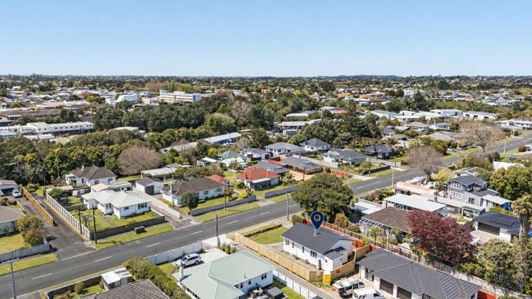 134 Seaview Road Westown_17