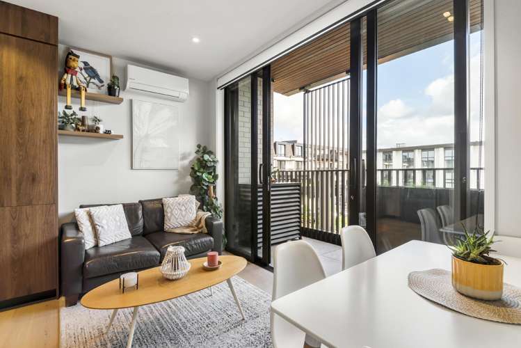 303/21 Pennant Street_3