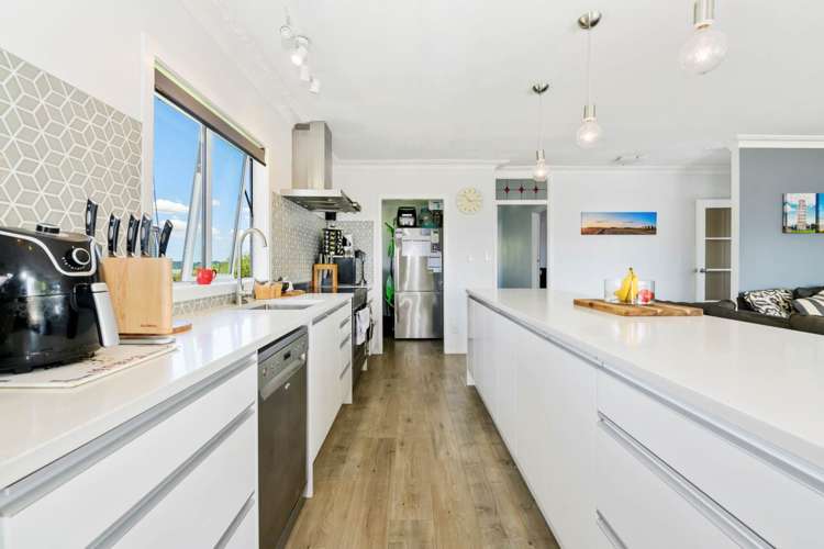 99 Vipond Road Stanmore Bay_7