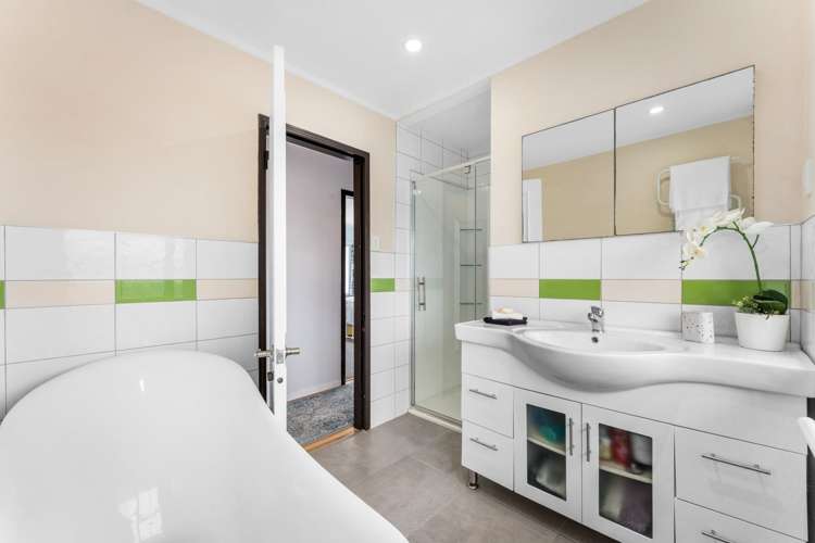 225 Manuka Road Bayview_13