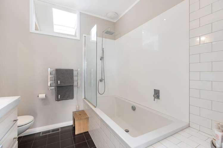 50 Freyberg Street Lyall Bay_9