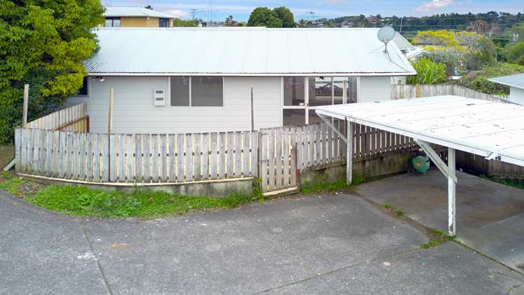 1/24a Waimumu Road Massey_6