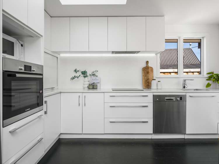 29 Main Road Redcliffs_7