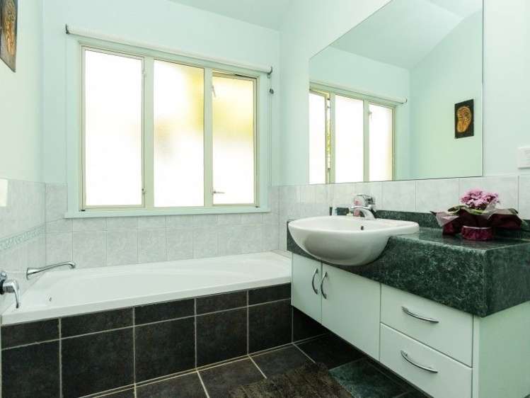 8 Phoenix Place Havelock North_11