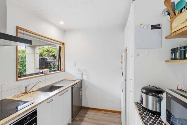 8/4 Broadbent Street Riccarton_2