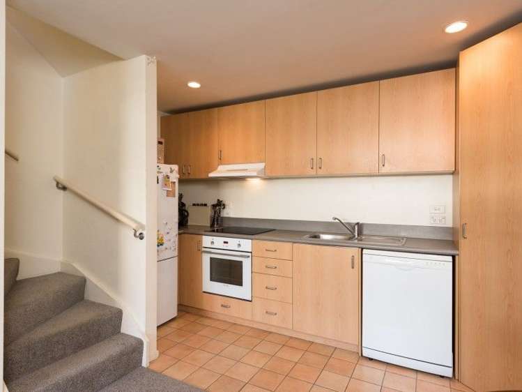 8/35 Pirie Street Mount Victoria_5