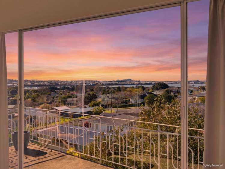 5 Conifer Lane Mangere Bridge_31