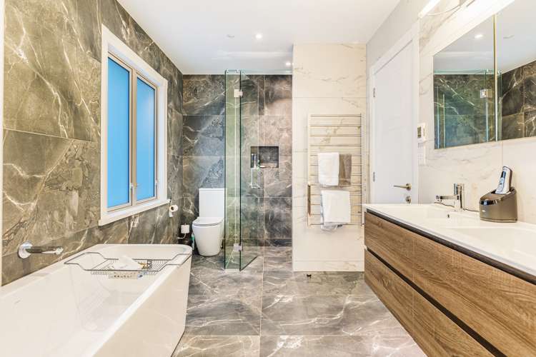 13 Myra Evelyn Grove Dairy Flat_30