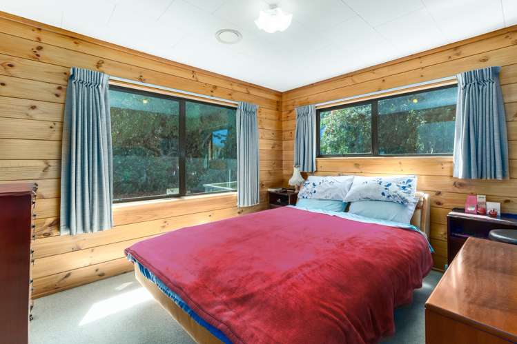 69a Mana Esplanade Paremata_12