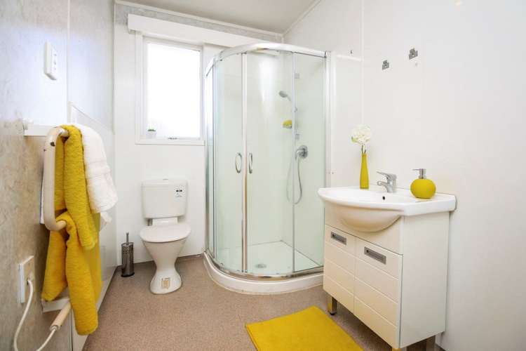 10 Sylvan Crescent Te Atatu South_8