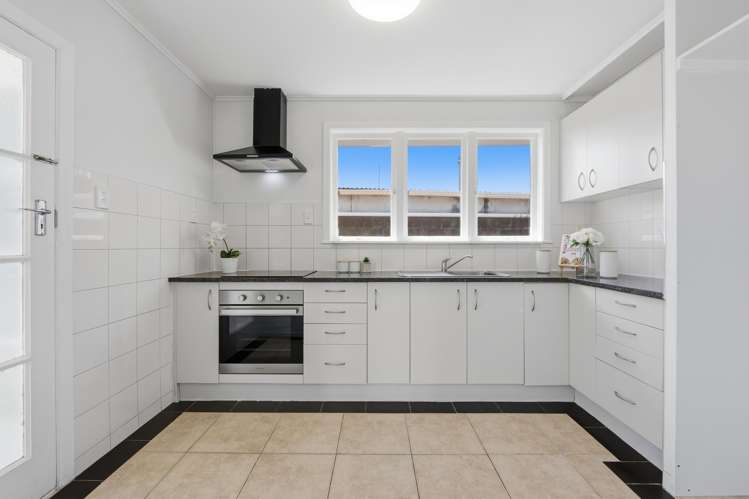 12 Keats Place Blockhouse Bay_7