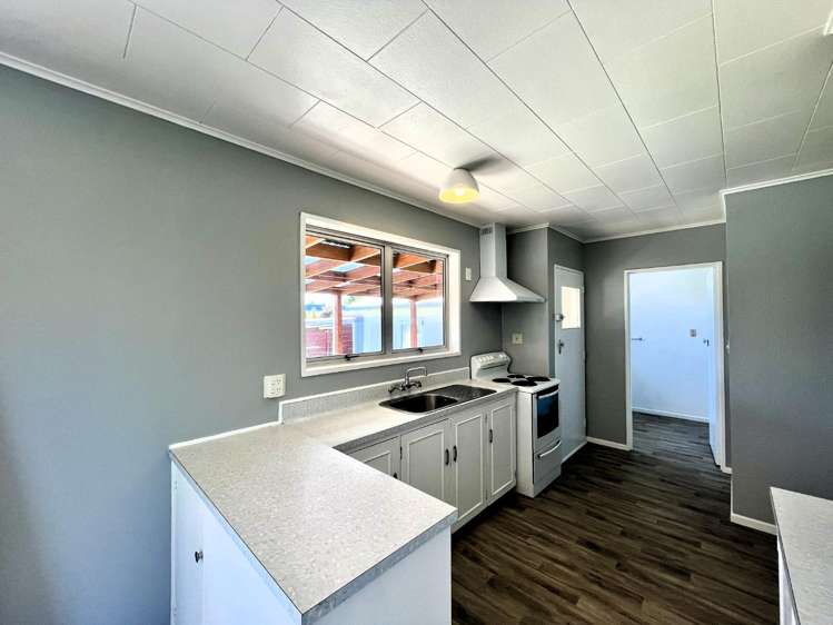 138 Portsmouth Road 10480_3