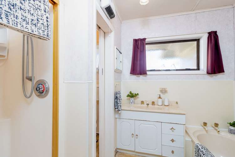 14 Manson Avenue Stoke_10