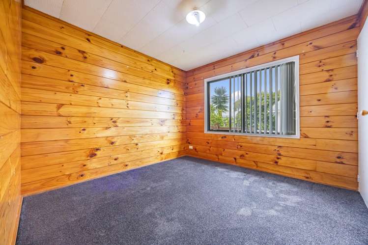 1/42 Starforth Place Henderson_13