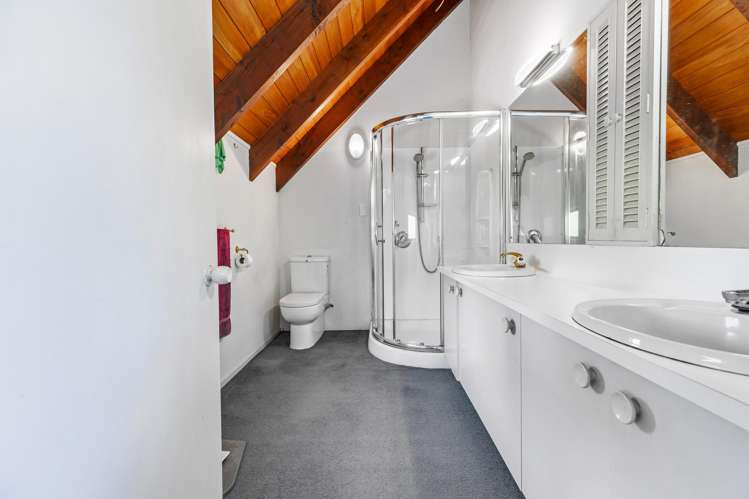 9 Vaughans Road Okura_18