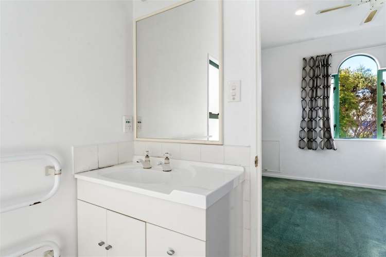 540 Don Buck Road Westgate_19