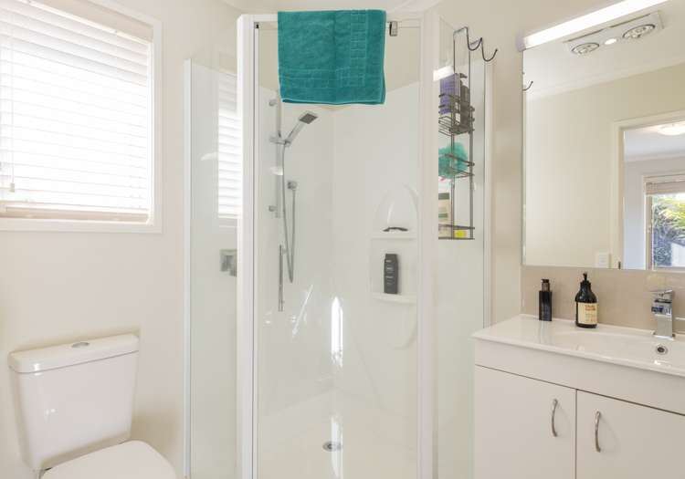 369 Princes Drive Britannia Heights_23