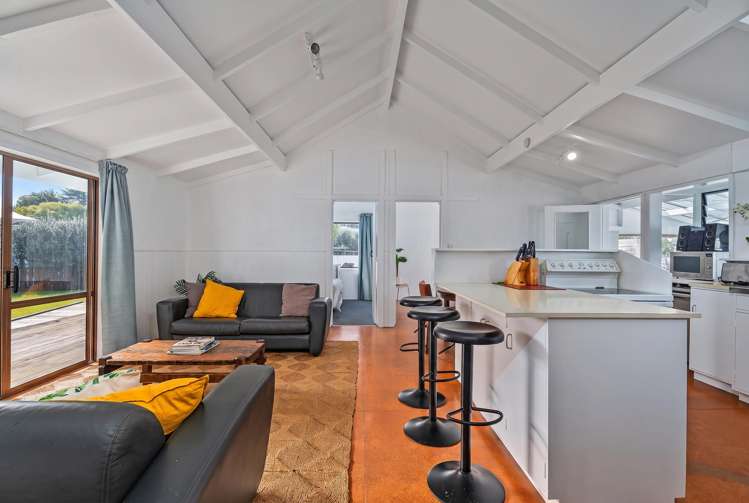 64 Oyster Drive Cooks Beach_9