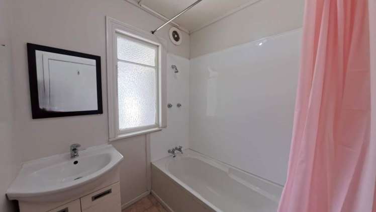 1/61 Clevedon Road Papakura_6