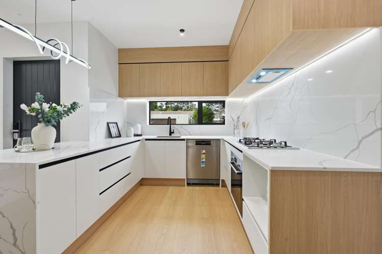 4 King Richard Avenue Browns Bay_4