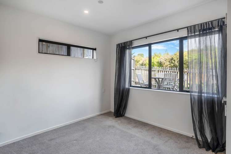 58 Lime Hill Rise Flat Bush_14