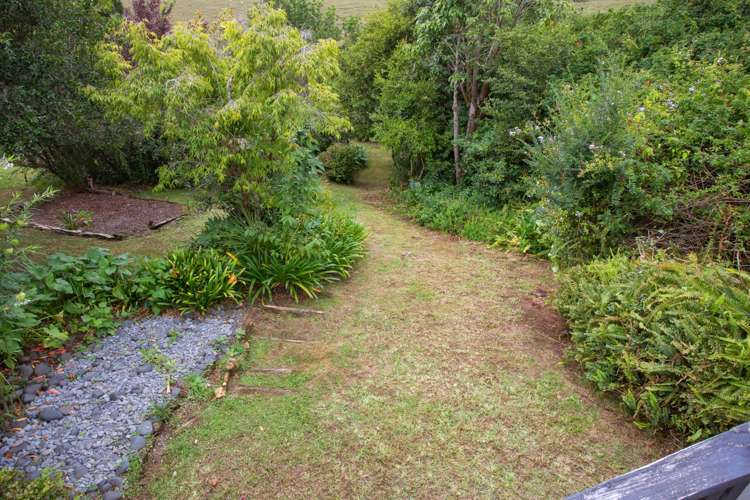 42 Rewarewa Road Te Atatu Peninsula_35