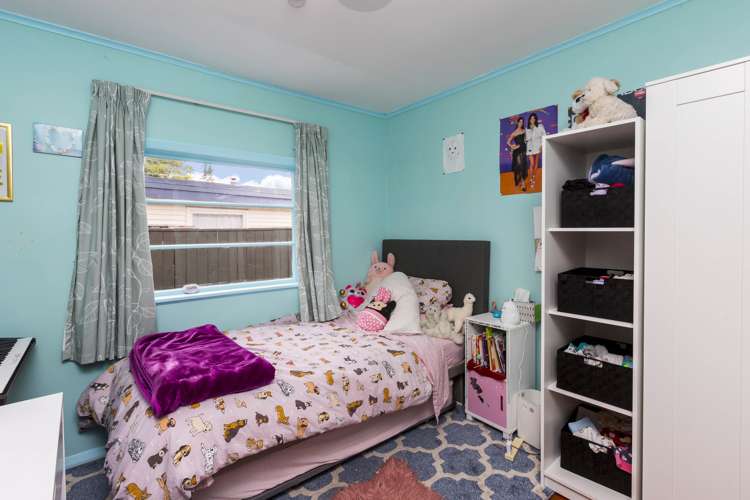 96 Heretaunga Square Silverstream_10