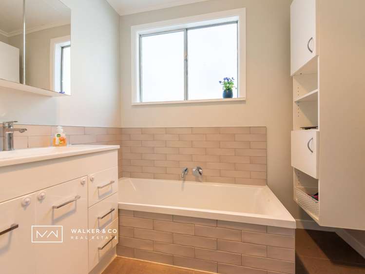 5 Elmslie Road Pinehaven_10
