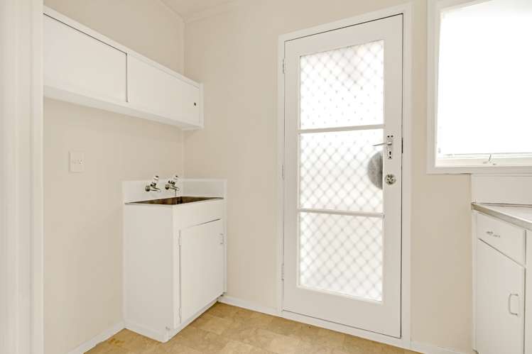 2/1154 New North Road 1727_8