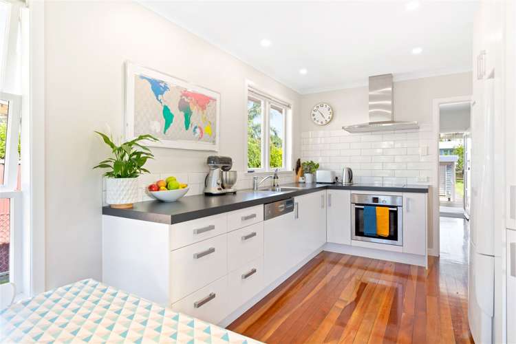 4 Mayburn Road Te Atatu Peninsula_3