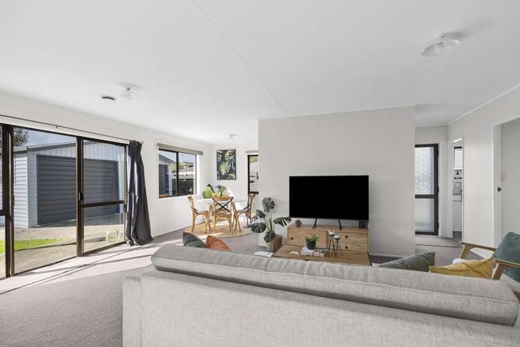118 Riversdale Drive Merrilands_6