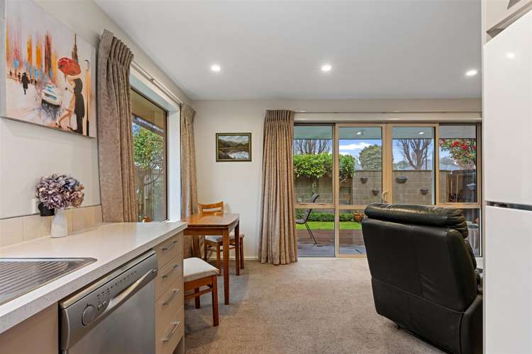 1/85 Yaldhurst Road Upper Riccarton_6