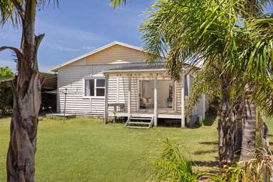 834 Papamoa Beach Road & 6 McCallum Place_2