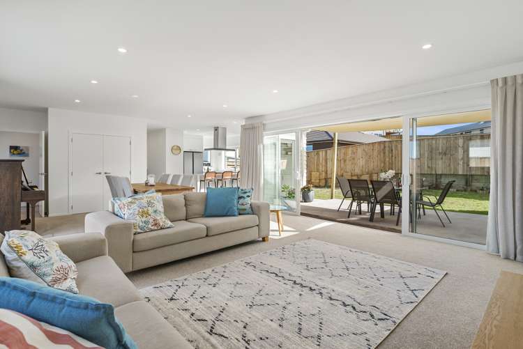 13 Karanema Place Coastlands_5