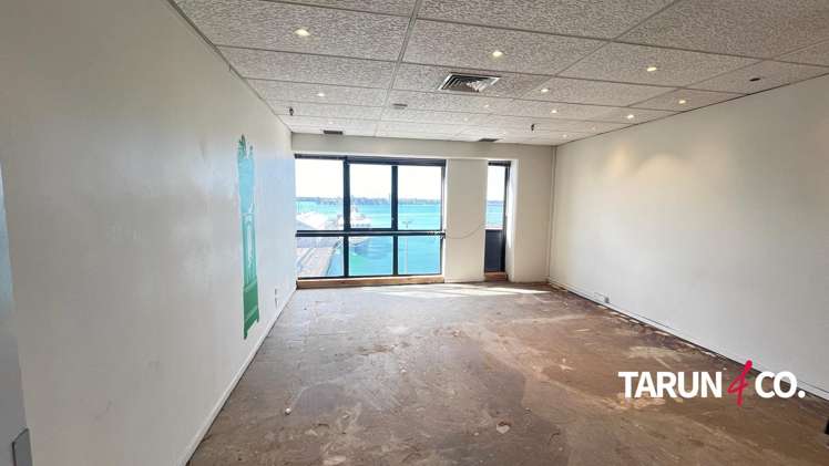 8.04/152 Quay Street, Auckland_3