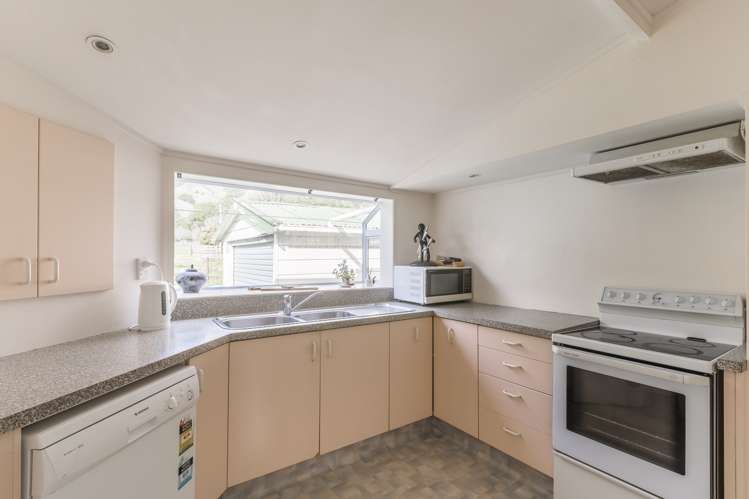 196 Valley Road Paraparaumu_15