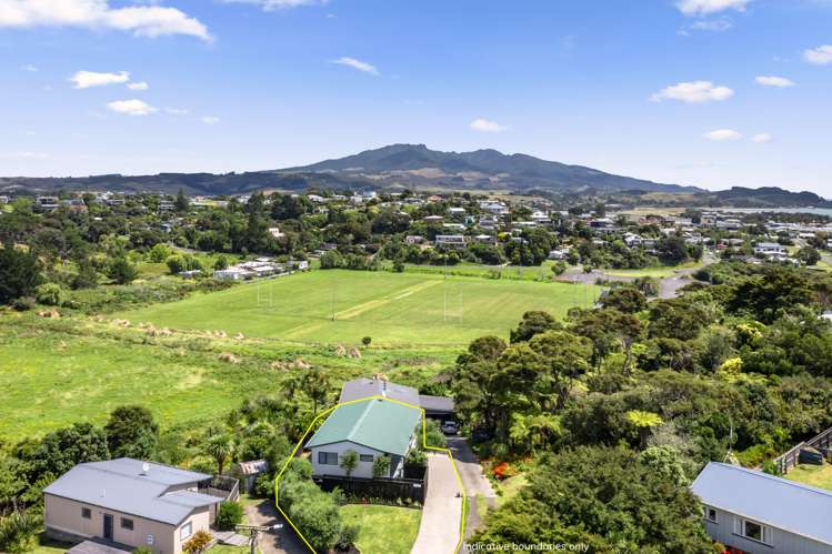 1 Lily Street Raglan_38