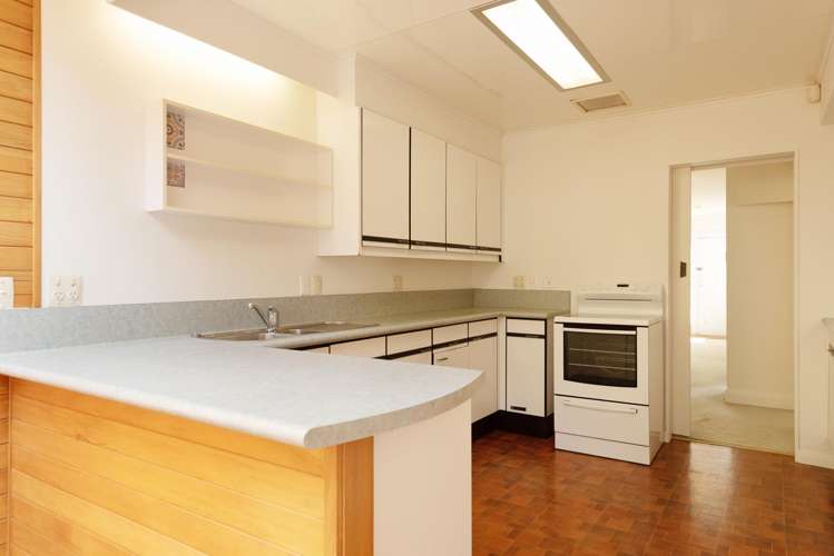 21 Firth Terrace Karori_10