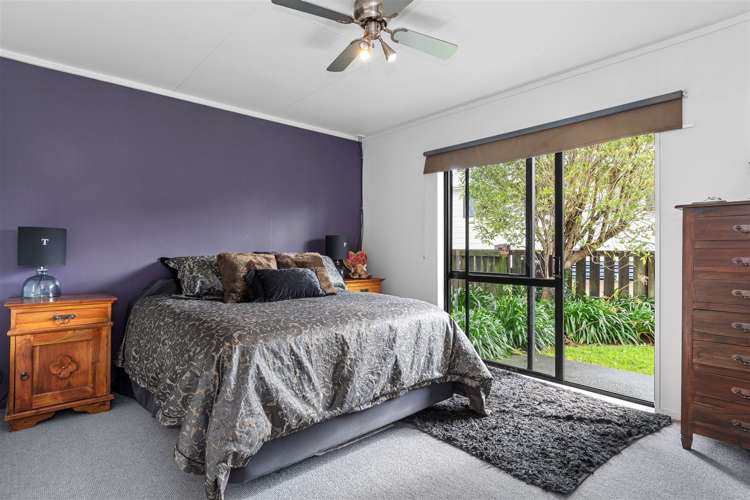 27 Sylvania Drive Matua_10