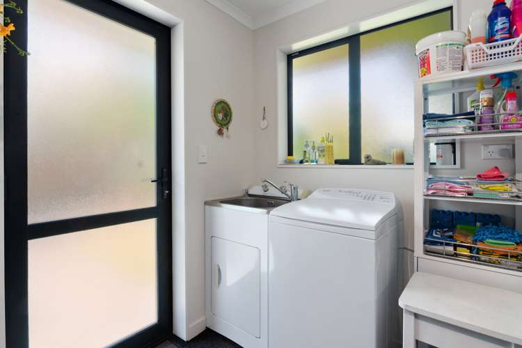 17 Forget-Me-Not Lane Richmond_17